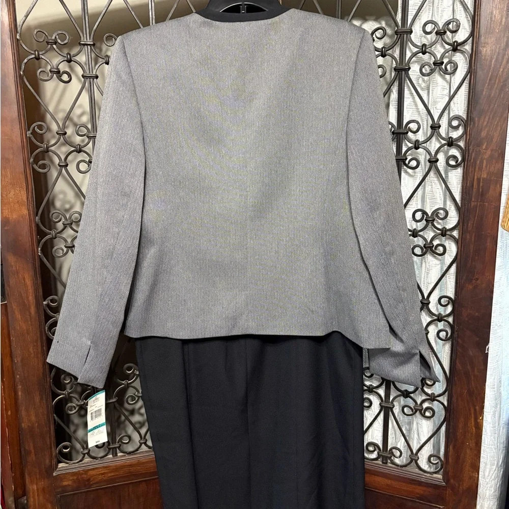 Black Label Women's Gray and Black Jacket - Picture 6 of 6